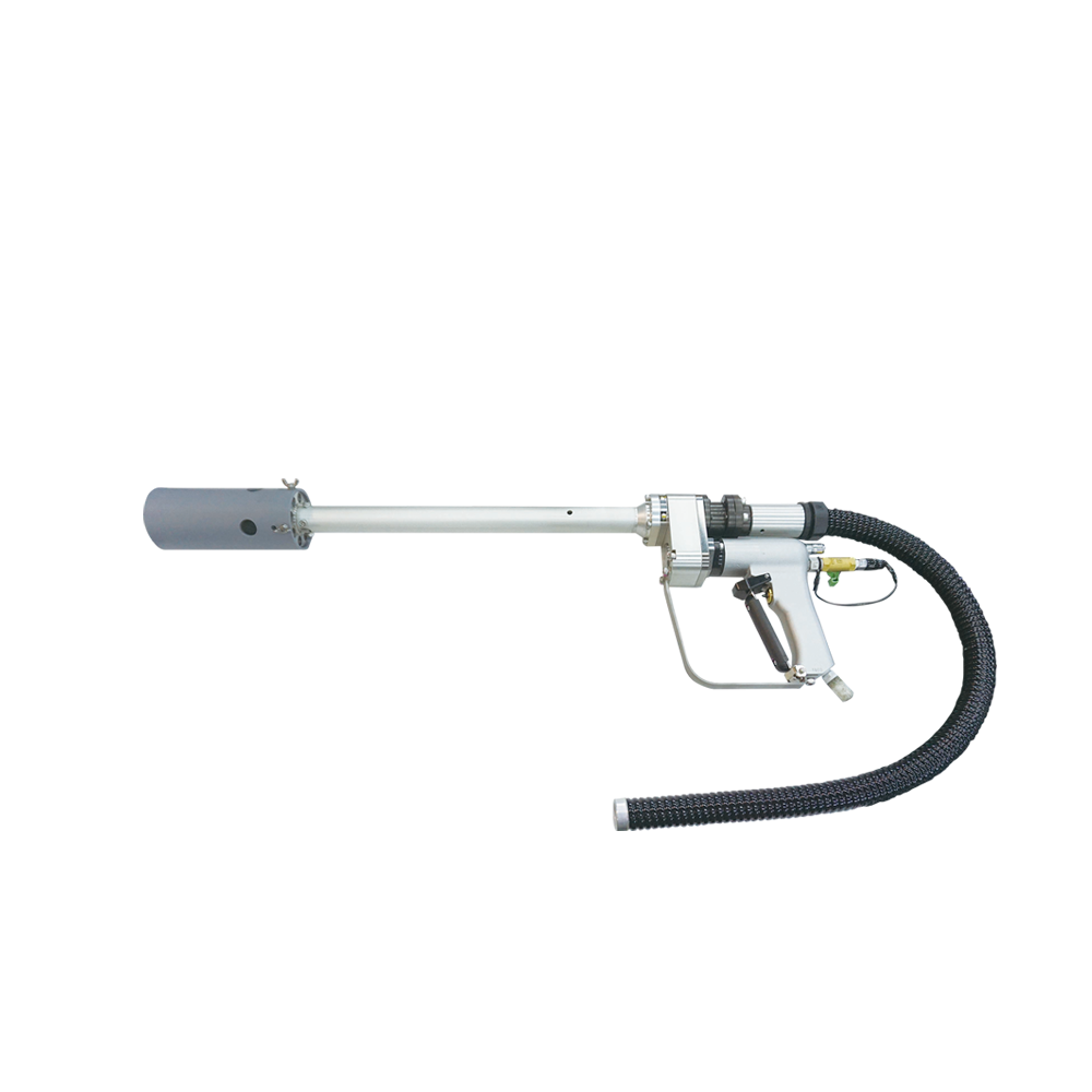 Ultra high pressure water jet gun with a rotating nozzle head for efficient cleaning and peeling